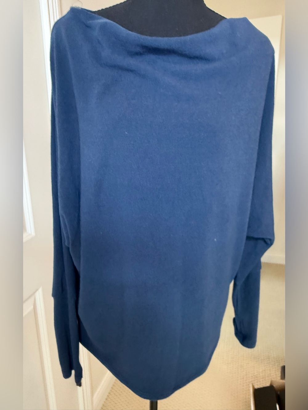 Off the Shoulder Long Sleeve Navy